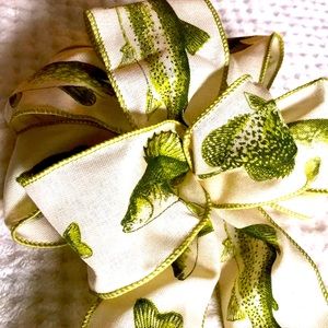 DIY Gone Fishing Wreath Gift Bow